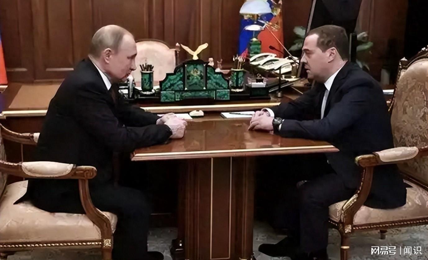 比分直播-当了25年总统的普京,终于选定了接班人?曾从棕熊口中救了普京