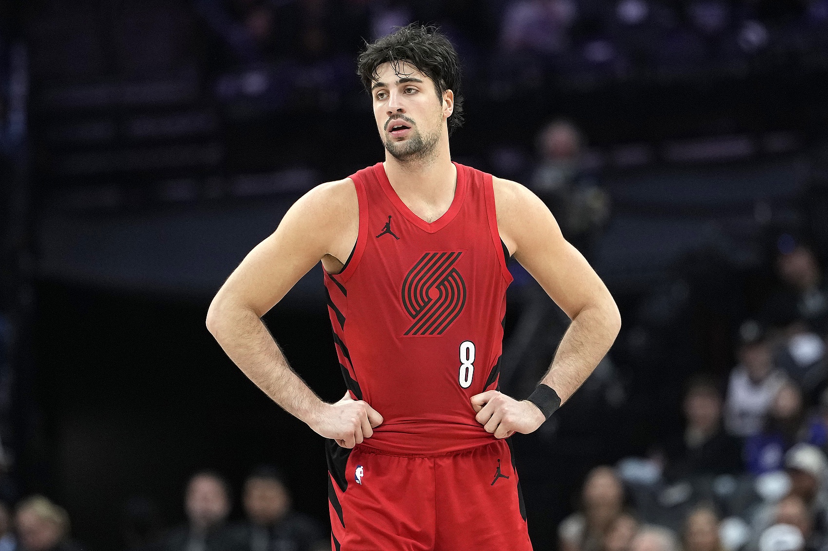 足球比赛直播-得分全队最高!阿夫迪亚19投9中得25分6板10助 正负值+12