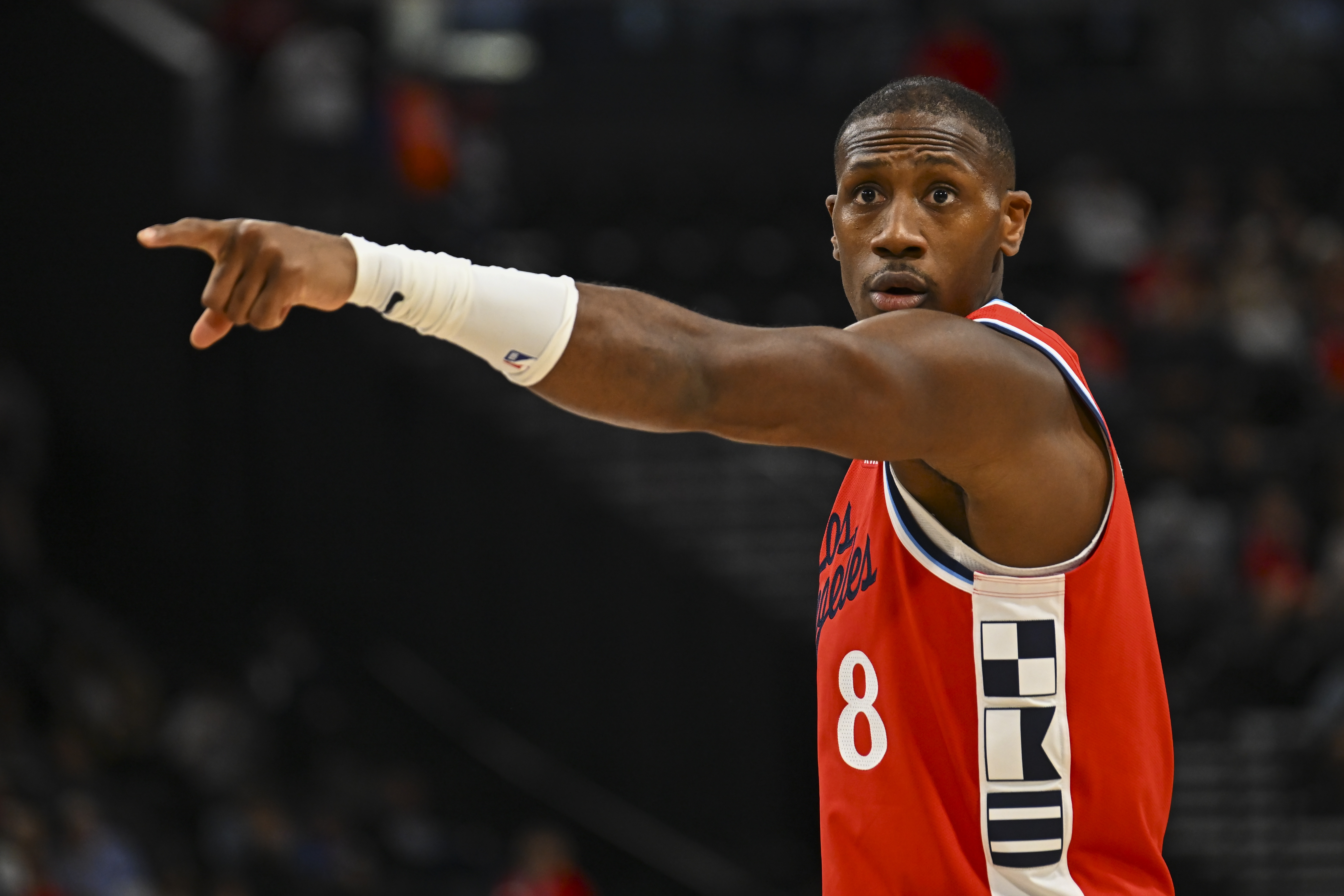 足球比赛直播-铁人!克里斯·邓恩本赛季保持全勤 快船自19年SGA&哈雷尔后首人